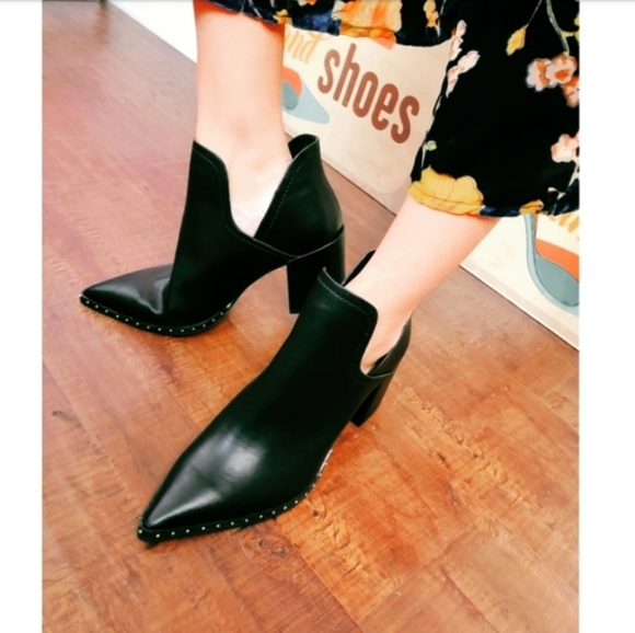 Fall collection// Black Bootie - Picture 2 of 5